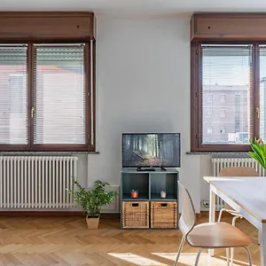 https://parma-parco-ducale-duplex-apartment-with-parking.emilia-romagnahotels.net